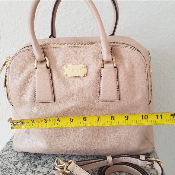 New Michael Kors Blush Satchel. - Picture 6 of 7